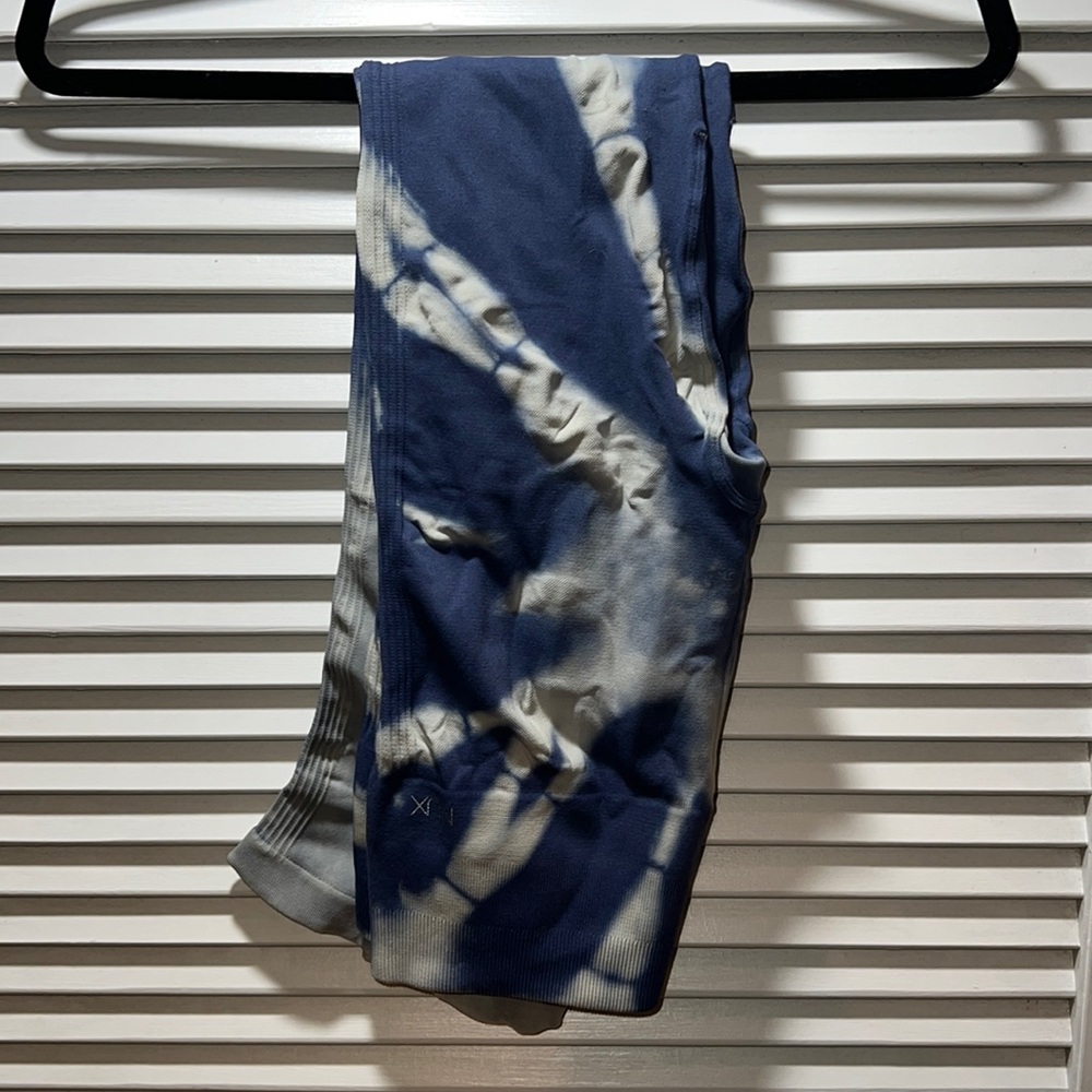 NUX blue tie dye leggings